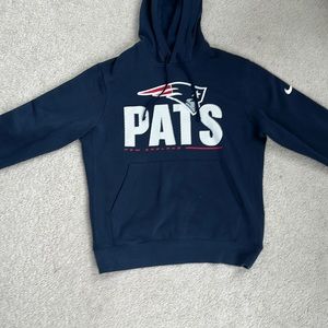 Unisex Nike New England Patriots Hoodie in men’s small